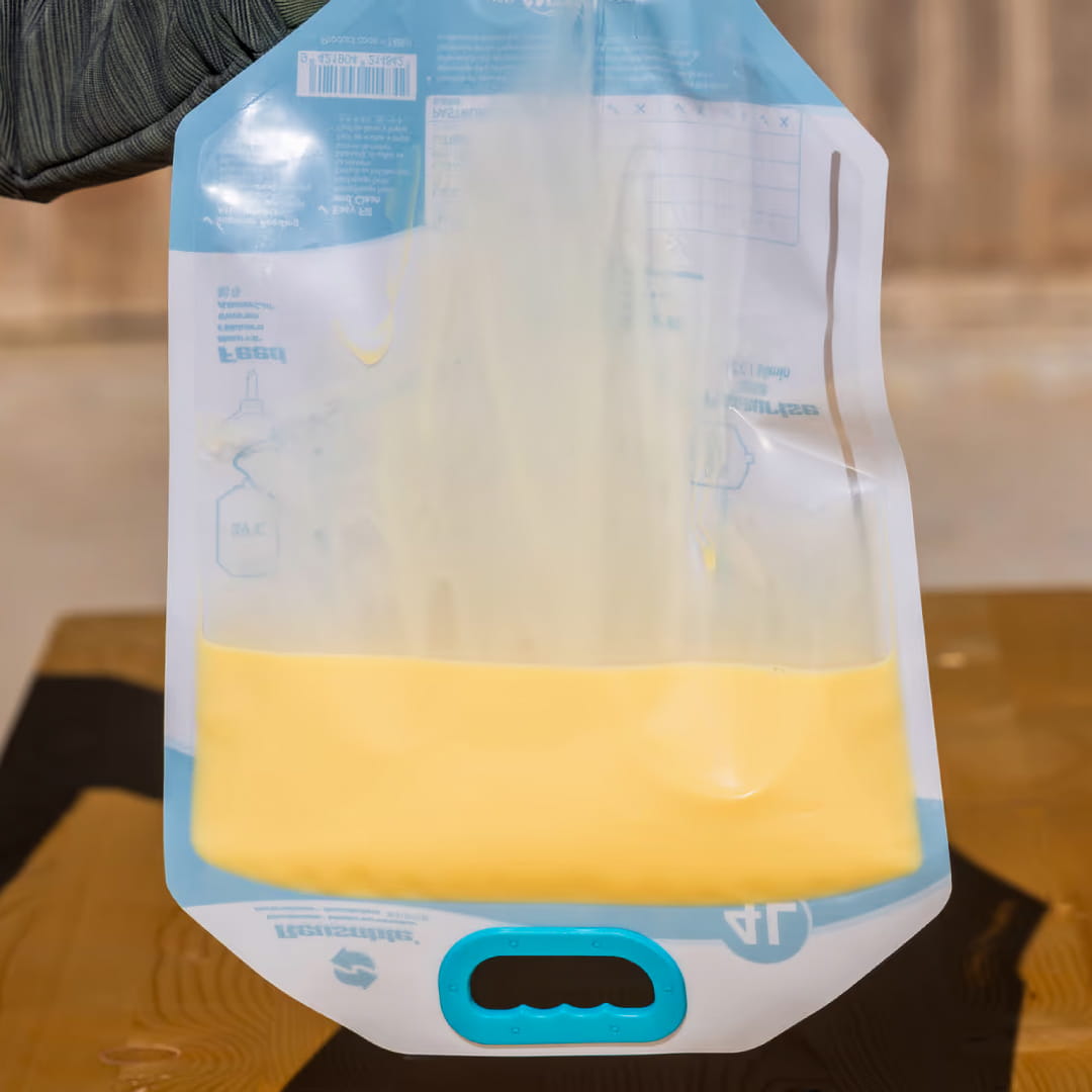 intershape kerbl Trusti Colostrum Bags in use